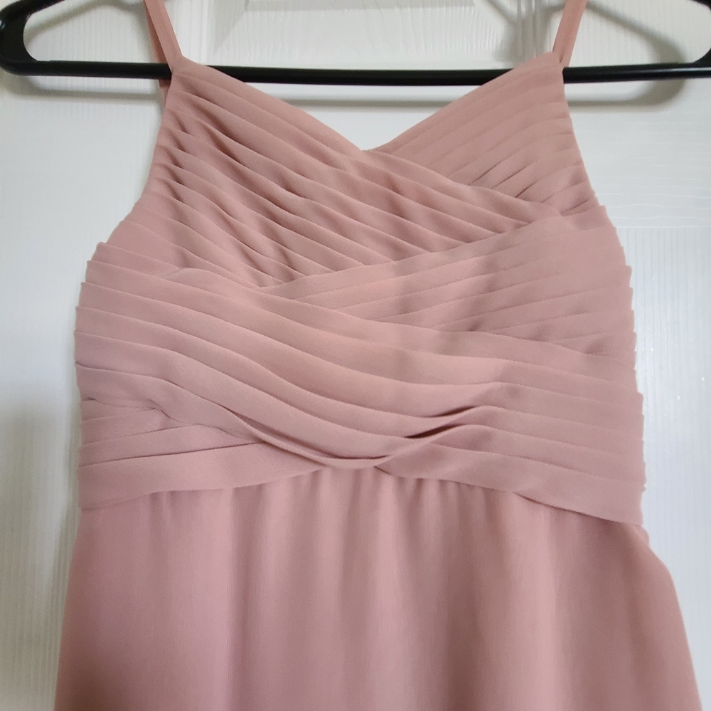 Formal dresses - Picture 15 of 16